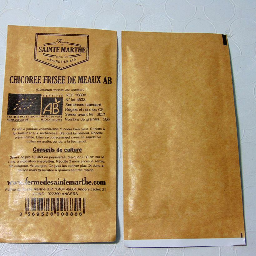 Voorbeeld van een exemplaar van Krulandijvie Fijne van Meaux BIO - Ferme de Sainte Marthe het zakje met 2300 zaden (4g) zoals geleverd