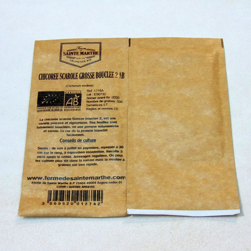 Voorbeeld van een exemplaar van Andijvie Breedblad Grosse Bouclée 2 BIO - Ferme de Sainte Marthe het zakje met 500 zaden zoals geleverd