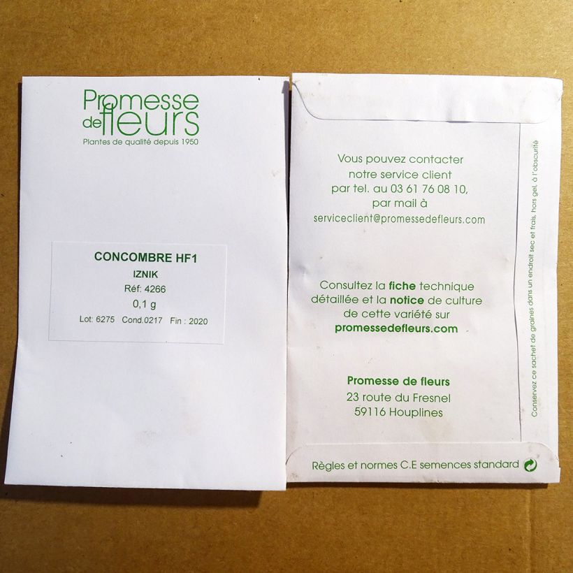 Voorbeeld van een exemplaar van Snackkomkommer Iznik F1 het zakje zaden van 0,1 gram zoals geleverd