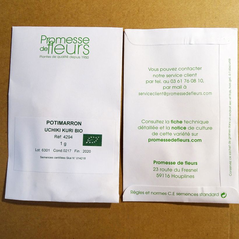Voorbeeld van een exemplaar van Hokkaido-pompoen Uchiki Kuri BIO het zakje met 10 ? 15 zaden (2g) zoals geleverd