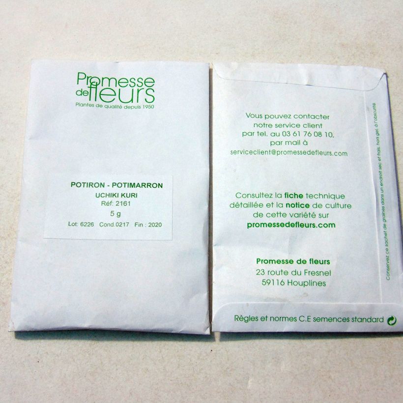 Voorbeeld van een exemplaar van Hokkaido-pompoen Uchiki Kuri het zakje met 20 ? 25 zaden (5g) zoals geleverd