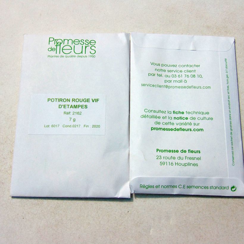 Voorbeeld van een exemplaar van Pompoen Helderrode van Etampes het zakje met 20 zaden (7g) zoals geleverd